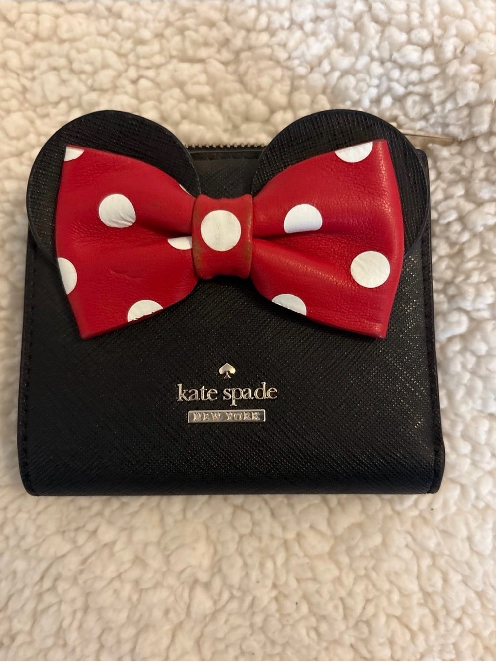 kate spade Disney Minnie Mouse Wallet with Red Polka Dot Bow